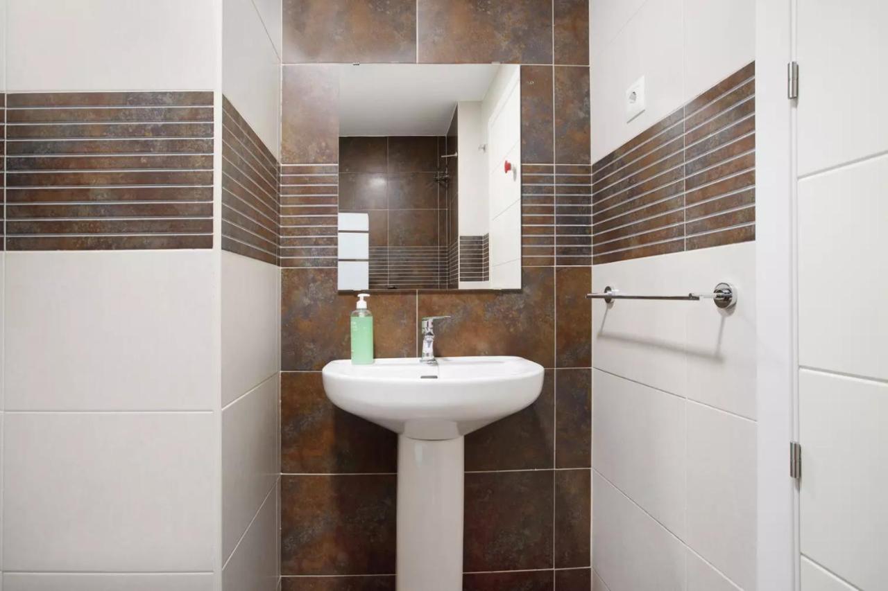Malaga Campus Apartment Parking Included エクステリア 写真